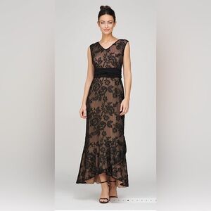 NWT JS COLLECTIONS SZ 4 BLACK/NUDE THE EMILY GOWN High Low Silhouette #86111881